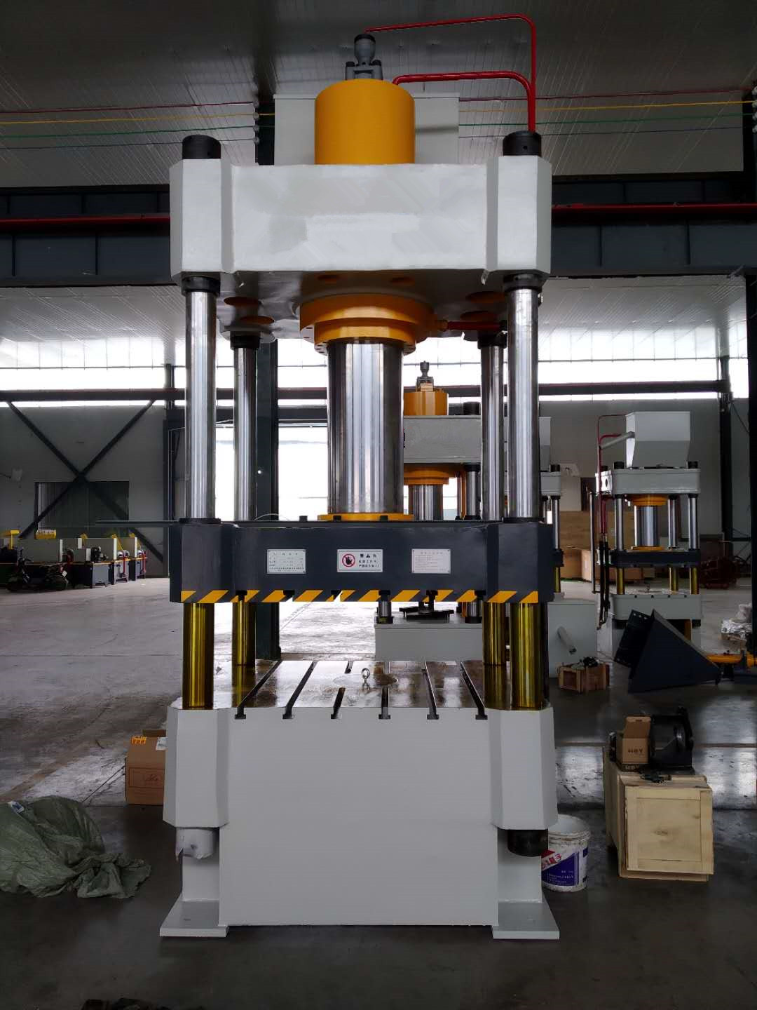 200t液壓(yā)機